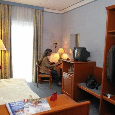 Waldbahn Hotel 4*